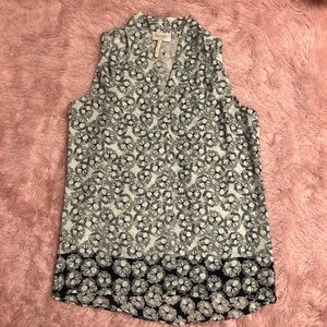 WHITE AND BLUE FLORAL Tunic